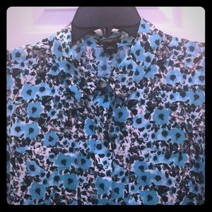 Ann Taylor sleeveless blouse